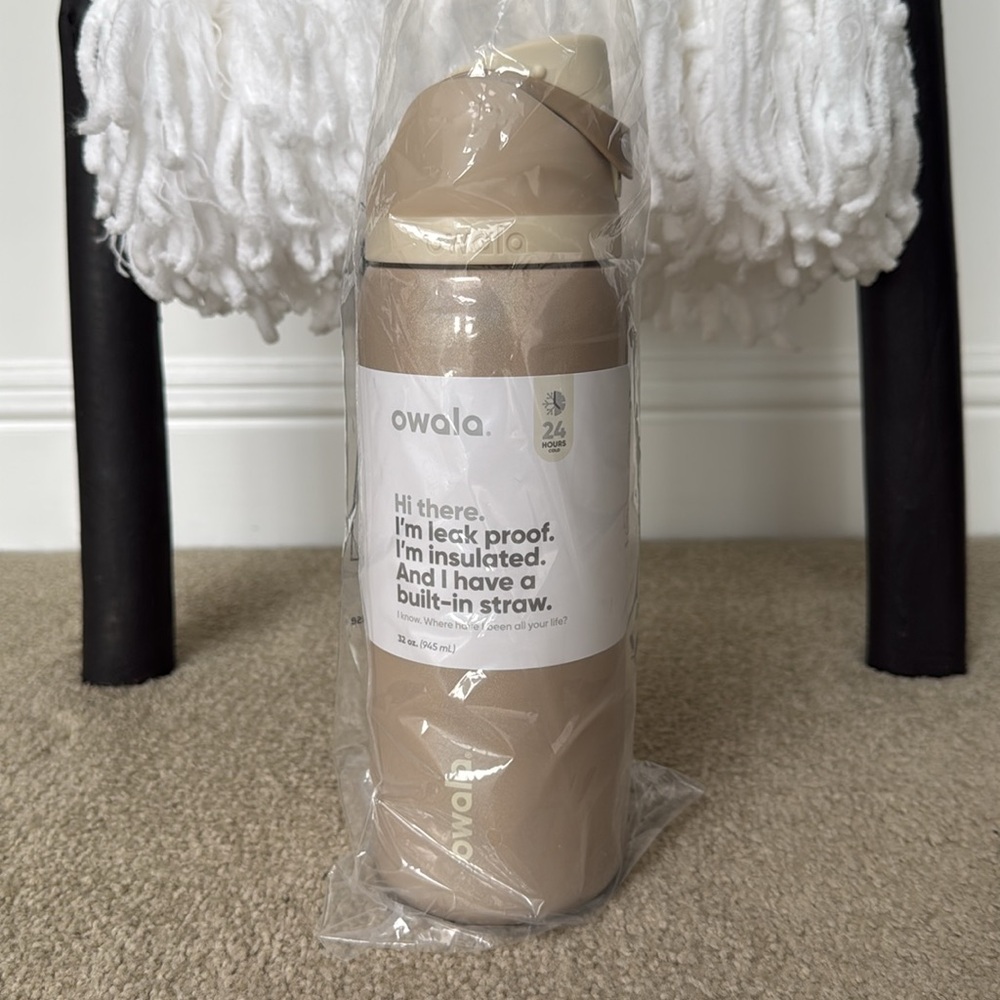 Owala Holiday Magic Special Edition 32oz Stainless Steel FreeSip